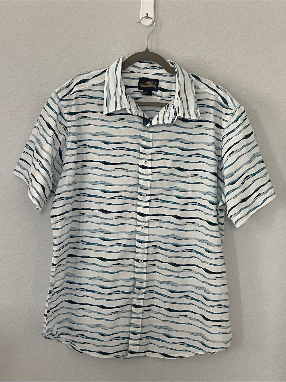 Cremieux Premium Denim Men’s XL 100% Cotton Blue Wave Print Button Down Shirt